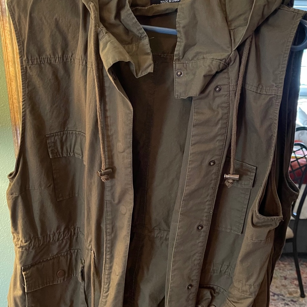 Sleeveless Utility Jacket